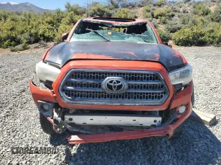 2017 Toyota Tacoma SR5 with VIN 3TMCZ5AN0HM118648, listed as a Copart auction lot 55685625 with 84,919 mi miles and Salvage Title. Bid and sale history available at carsss.com. Image 5.
