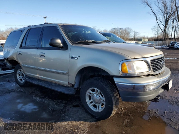 2000 Ford Expedition XLT with VIN 1FMRU1667YLB59133, listed as a Copart auction lot 45572835 with 206,773 mi miles and Salvage Title. Bid and sale history available at DreamBid. Image 4.
