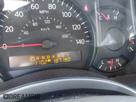 2007 Nissan Armada SE z VIN 5N1BA08A47N721367, wystawiony jako IAAI lot #42116965 z przebiegiem 187 190 mil mil oraz . Historia ofert i sprzedaży dostępna na DreamBid. Obrazek 7.