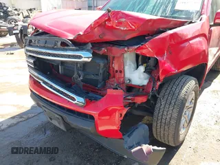 2020 GMC Canyon 2WD SLE with VIN 1GTG5CEN5L1120042, listed as a IAAI auction lot 41646040 with 66,787 mi miles. Bid and sale history available at carsss.com. Image 6.
