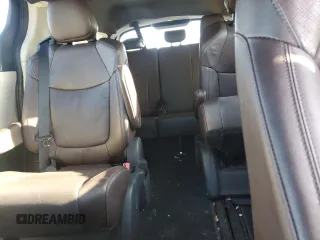 2022 Toyota Sienna Platinum z VIN 5TDESKFCXNS046761, wystawiony jako Copart lot #87531035 z przebiegiem 42 992 mil mil oraz Szkoda całkowita • Salvage title. Historia ofert i sprzedaży dostępna na DreamBid. Obrazek 10.