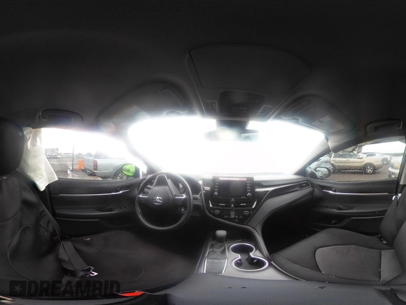 2024 Toyota Camry LE z VIN 4T1C11AK2RU879602, wystawiony jako IAAI lot #42162353 z przebiegiem 6 185 mil mil oraz . Historia ofert i sprzedaży dostępna na DreamBid. Obrazek 18.