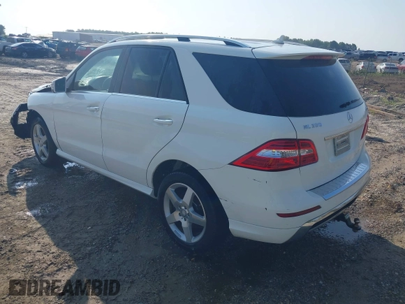 2015 Mercedes-Benz M 350 with VIN 4JGDA5HB8FA555696, listed as a IAAI auction lot 42156465 with 92,660 mi miles and . Bid and sale history available at DreamBid. Image 3.