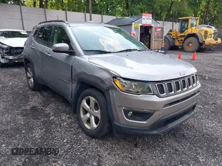2018 Jeep Compass Latitude with VIN 3C4NJDBB8JT434339, listed as a IAAI auction lot 42404248 with 131,295 mi miles and . Bid and sale history available at DreamBid. Image 1.