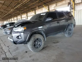 2020 Toyota 4Runner SR5 with VIN JTEBU5JRXL5797867, listed as a Copart auction lot 89103325 with 184,415 mi miles and Salvage Title. Bid and sale history available at carsss.com. Image 1.