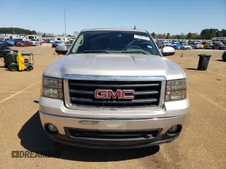 2008 GMC Sierra 1500 SLT с VIN 2GTEC13JX81164802, выставлен на аукционе Copart как лот 49981305 с пробегом 309 705 миль миль и Списание • Salvage title. История ставок и продаж доступна на DreamBid. Изображение 5.