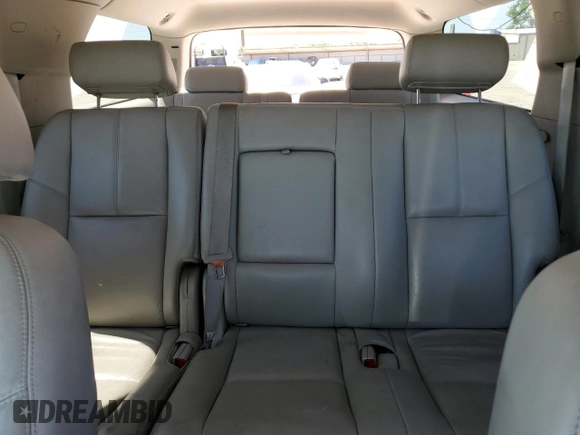 2008 GMC Yukon XL SLT 4SA z VIN 1GKFC16068J243658, wystawiony jako Copart lot #52798235 z przebiegiem 123 202 mil mil oraz Szkoda całkowita • Salvage title. Historia ofert i sprzedaży dostępna na DreamBid. Obrazek 10.
