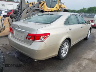 2011 Lexus ES with VIN JTHBK1EG3B2464159, listed as a IAAI auction lot 42040651 with 162,261 mi miles. Bid and sale history available at carsss.com. Image 4.