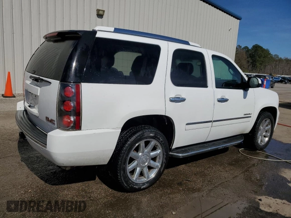 2011 GMC Yukon Denali with VIN 1GKS2EEF1BR121720, listed as a Copart auction lot 47296805 with 291,412 mi miles and Salvage Title. Bid and sale history available at carsss.com. Image 3.