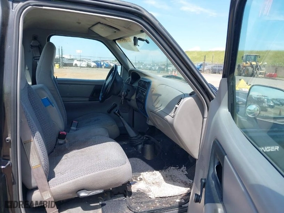 1998 Ford Ranger XL with VIN 1FTYR10C6WUC81490, listed as a IAAI auction lot 42055263 with 226,185 mi miles. Bid and sale history available at carsss.com. Image 5.