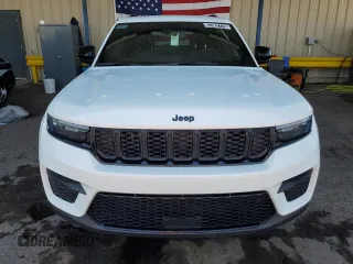 2024 Jeep Grand Cherokee Altitude with VIN 1C4RJGAG4R8550874, listed as a Copart auction lot 57902725 with 26,703 mi miles and Clean title. Bid and sale history available at DreamBid. Image 5.