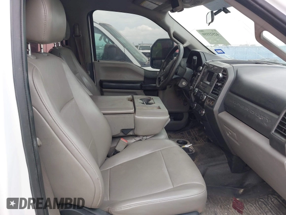 2019 Ford F-250 XL with VIN 1FT7W2B68KEE64279, listed as a IAAI auction lot 42523550 with 296,849 mi miles and . Bid and sale history available at DreamBid. Image 5.
