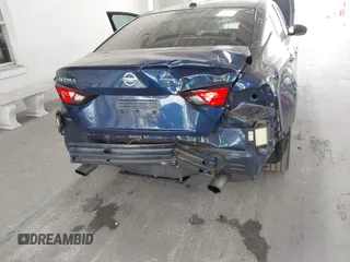 2019 Nissan Altima SR with VIN 1N4BL4CV1KC219071, listed as a IAAI auction lot 42115002 with 98,088 mi miles and . Bid and sale history available at carsss.com. Image 6.