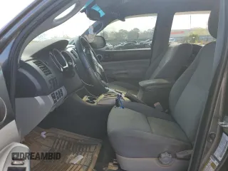 2013 Toyota Tacoma z VIN 3TMLU4EN0DM129808, wystawiony jako Copart lot #50353125 z przebiegiem 231 750 mil mil oraz Szkoda całkowita • Salvage title. Historia ofert i sprzedaży dostępna na DreamBid. Obrazek 7.