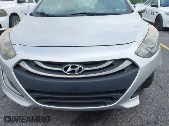 2013 Hyundai Elantra GT with VIN KMHD35LE7DU131627, listed as a IAAI auction lot 42093450 with 147,183 mi miles. Bid and sale history available at carsss.com. Image 6.