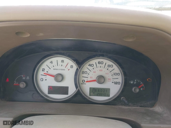 2005 Ford Escape XLT with VIN 1FMCU03165DA08296, listed as a IAAI auction lot 41677892 with 255,431 mi miles. Bid and sale history available at carsss.com. Image 7.