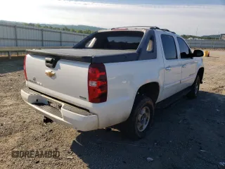 2008 Chevrolet Avalanche LTZ with VIN 3GNFK12328G168495, listed as a Copart auction lot 62416994 with Not Provided miles and Salvage Title. Bid and sale history available at carsss.com. Image 4.