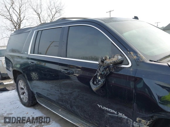 2015 GMC Yukon XL SLT with VIN 1GKS2HKC6FR257133, listed as a IAAI auction lot 41385913 with 150,238 mi miles. Bid and sale history available at carsss.com. Image 13.