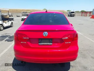 2013 Volkswagen Jetta SE with VIN 3VWDP7AJ4DM278719, listed as a IAAI auction lot 42304489 with 147,857 mi miles and . Bid and sale history available at DreamBid. Image 16.