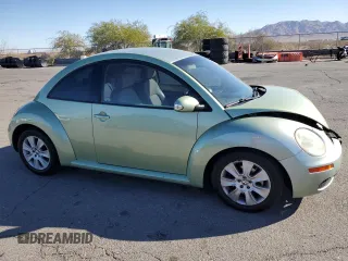 2009 Volkswagen New Beetle Coupe S with VIN 3VWPW31C79M517567, listed as a Copart auction lot 79142004 with 120,270 mi miles and Salvage Title. Bid and sale history available at carsss.com. Image 4.
