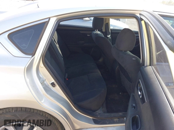 2014 Nissan Altima S with VIN 1N4AL3AP2EN382928, listed as a IAAI auction lot 41574187 with 175,053 mi miles and . Bid and sale history available at DreamBid. Image 8.