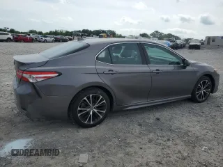 2020 Toyota Camry SE z VIN 4T1G11AK8LU927869, wystawiony jako Copart lot #57242235 z przebiegiem 85 487 mil mil oraz Szkoda całkowita • Salvage title. Historia ofert i sprzedaży dostępna na DreamBid. Obrazek 3.