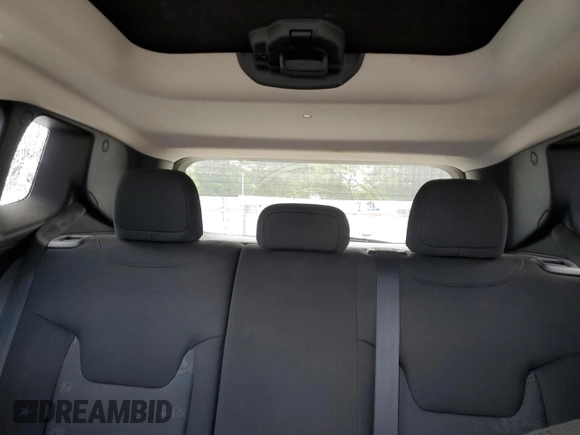 2015 Jeep Renegade Latitude z VIN ZACCJBBT9FPC14808, wystawiony jako Copart lot #55601015 z przebiegiem 176 621 mil mil oraz Szkoda całkowita • Salvage title. Historia ofert i sprzedaży dostępna na DreamBid. Obrazek 10.