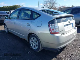 2004 Toyota Prius with VIN JTDKB22U140071891, listed as a IAAI auction lot 42055938 with 177,365 mi miles. Bid and sale history available at carsss.com. Image 3.