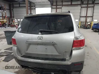 2013 Toyota Highlander Limited z VIN 5TDDK3EH3DS244711, wystawiony jako IAAI lot #41056732 z przebiegiem 156 968 mil mil oraz . Historia ofert i sprzedaży dostępna na DreamBid. Obrazek 16.