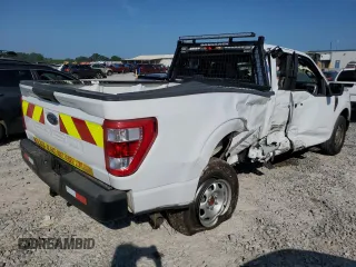 2022 Ford F-150 XL with VIN 1FTFX1E55NKE41909, listed as a Copart auction lot 63763585 with 28,742 mi miles and Clean title. Bid and sale history available at DreamBid. Image 3.
