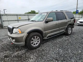 2003 Lincoln Navigator Luxury with VIN 5LMFU28R03LJ01340, listed as a Copart auction lot 63378645 with 192,952 mi miles and Salvage title. Bid and sale history available at DreamBid. Image 1.