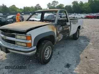 2000 Chevrolet Silverado 2500 z VIN 1GCGK24R0YR118635, wystawiony jako Copart lot #59222665 z przebiegiem Nie podano mil oraz Szkoda całkowita • Salvage title. Historia ofert i sprzedaży dostępna na DreamBid. Obrazek 14.