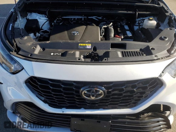 2022 Toyota Highlander XSE z VIN 5TDLZRBH7NS195870, wystawiony jako Copart lot #82544134 z przebiegiem 33 590 mil mil oraz Nie do naprawy • Non repairable. Historia ofert i sprzedaży dostępna na DreamBid. Obrazek 12.
