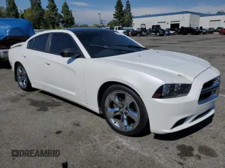 2013 Dodge Charger SE z VIN 2C3CDXBG3DH549962, wystawiony jako Copart lot #55110985 z przebiegiem 183 071 mil mil oraz Szkoda całkowita • Salvage title. Historia ofert i sprzedaży dostępna na DreamBid. Obrazek 4.