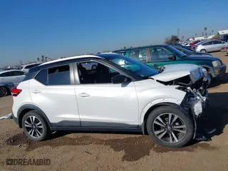 2019 Nissan Kicks S with VIN 3N1CP5CU1KL543001, listed as a IAAI auction lot 41622250 with 43,914 mi miles. Bid and sale history available at carsss.com. Image 14.