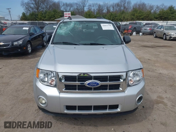 2011 Ford Escape XLT с VIN 1FMCU9D77BKC38802, выставлен на аукционе IAAI как лот 42012798 с пробегом 249 489 миль миль и . История ставок и продаж доступна на DreamBid. Изображение 12.