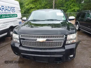 2008 Chevrolet Suburban LTZ with VIN 1GNFK16338J221195, listed as a IAAI auction lot 42243746 with 199,707 mi miles and . Bid and sale history available at DreamBid. Image 13.