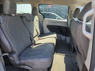2018 Chrysler Pacifica Touring with VIN 2C4RC1DG0JR168076, listed as a Copart auction lot 62924895 with 125,767 mi miles and Clean title. Bid and sale history available at DreamBid. Image 11.