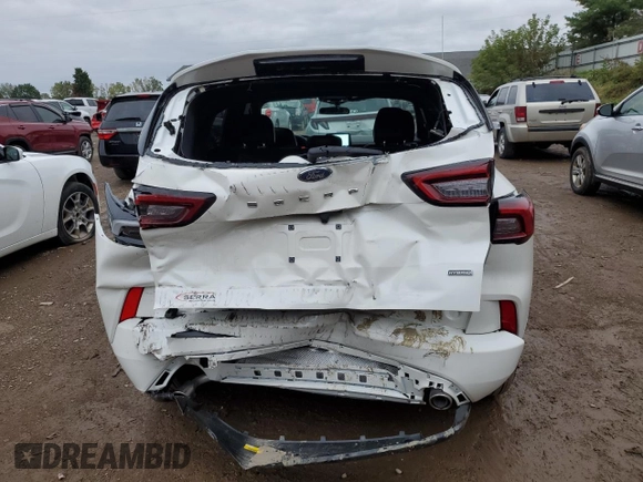 2024 Ford Escape ST-Line with VIN 1FMCU0MZ2RUA47977, listed as a Copart auction lot 71570504 with 1,297 mi miles and Clean Title. Bid and sale history available at DreamBid. Image 6.