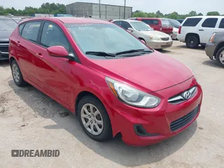 2013 Hyundai Accent GS z VIN KMHCT5AE3DU118162, wystawiony jako IAAI lot #42304964 z przebiegiem 144 815 mil mil oraz . Historia ofert i sprzedaży dostępna na DreamBid. Obrazek 1.