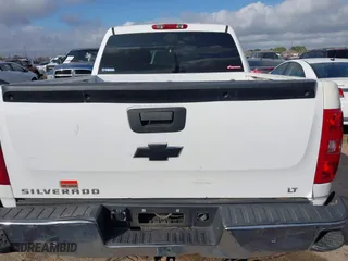 2007 Chevrolet Silverado 1500 LT w/1LT with VIN 2GCEC13C371505070, listed as a IAAI auction lot 41496659 with 179,379 mi miles. Bid and sale history available at carsss.com. Image 16.
