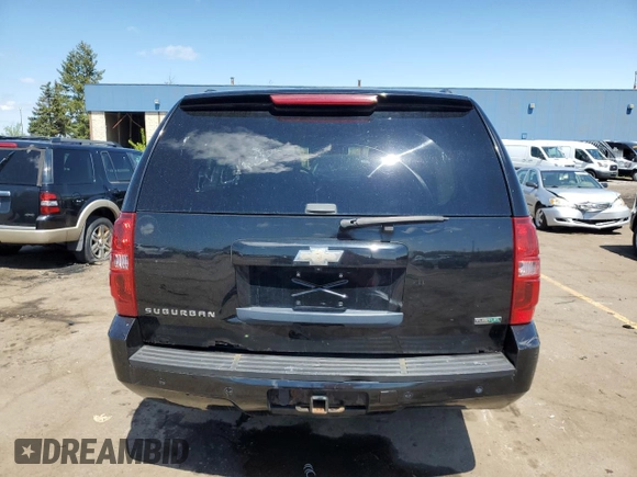 2008 Chevrolet Suburban LTZ z VIN 1GNFK16308R212830, wystawiony jako Copart lot #56477205 z przebiegiem 218 676 mil mil oraz Czysty tytuł • Clean title. Historia ofert i sprzedaży dostępna na DreamBid. Obrazek 6.
