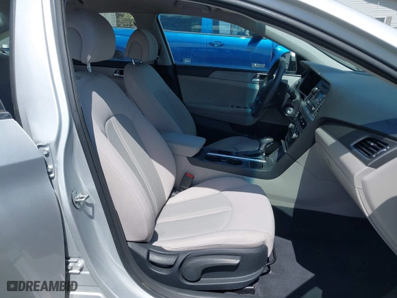 2015 Hyundai Sonata 2.4L SE with VIN 5NPE24AF9FH184084, listed as a IAAI auction lot 42012096 with 135,440 mi miles. Bid and sale history available at carsss.com. Image 5.