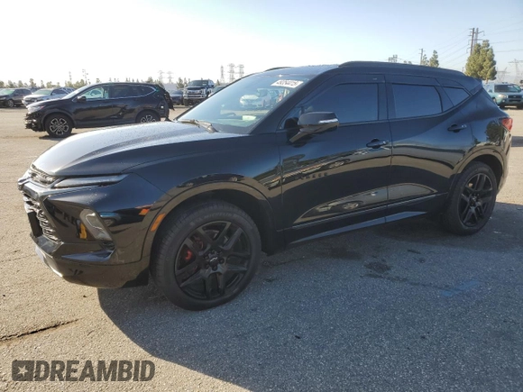 2024 Chevrolet Blazer RS z VIN 3GNKBERS8RS175601, wystawiony jako Copart lot #49354415 z przebiegiem 20 031 mil mil oraz Szkoda całkowita • Salvage title. Historia ofert i sprzedaży dostępna na DreamBid. Obrazek 1.