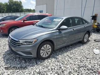 2019 Volkswagen Jetta S z VIN 3VWCB7BU0KM126940, wystawiony jako Copart lot #58566865 z przebiegiem 145 069 mil mil oraz Czysty tytuł • Clean title. Historia ofert i sprzedaży dostępna na DreamBid. Obrazek 1.