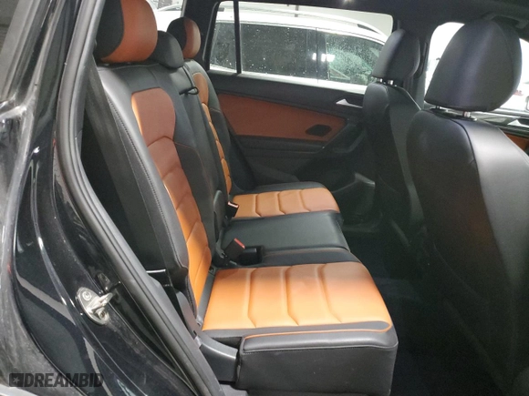2020 Volkswagen Tiguan SEL Premium R-Line with VIN 3VV4B7AX5LM171670, listed as a Copart auction lot 43829125 with 67,685 mi miles and Salvage Title. Bid and sale history available at carsss.com. Image 10.