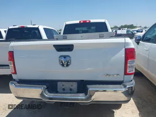2022 Ram 2500 Tradesman z VIN 3C6UR5HJ7NG351676, wystawiony jako IAAI lot #42728688 z przebiegiem 90 318 mil mil oraz . Historia ofert i sprzedaży dostępna na DreamBid. Obrazek 15.