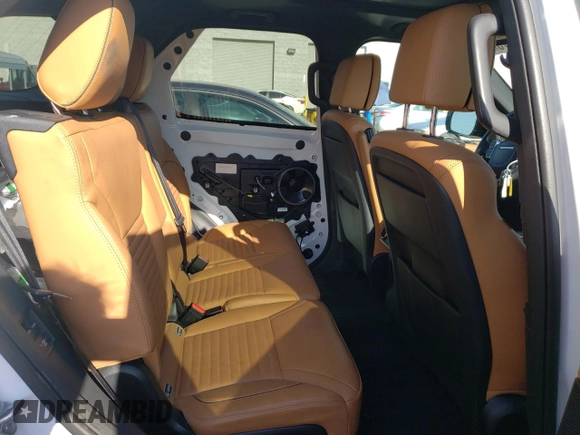 2017 Land Rover Discovery HSE Luxury with VIN SALRHBBV8HA035436, listed as a Copart auction lot 67543173 with 50,364 mi miles. Bid and sale history available at carsss.com. Image 11.