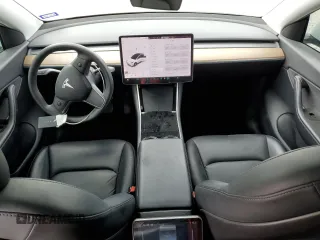 2020 Tesla Model Y Long Range z VIN 5YJYGDEE7LF010461, wystawiony jako Copart lot #55184315 z przebiegiem 88 285 mil mil oraz Szkoda całkowita • Salvage title. Historia ofert i sprzedaży dostępna na DreamBid. Obrazek 8.