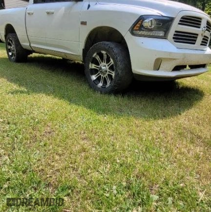 2014 Ram 1500 Sport z VIN 1C6RR7HT4ES434333, wystawiony jako Copart lot #60139805 z przebiegiem 135 180 mil mil oraz Czysty tytuł • Clean title. Historia ofert i sprzedaży dostępna na DreamBid. Obrazek 1.